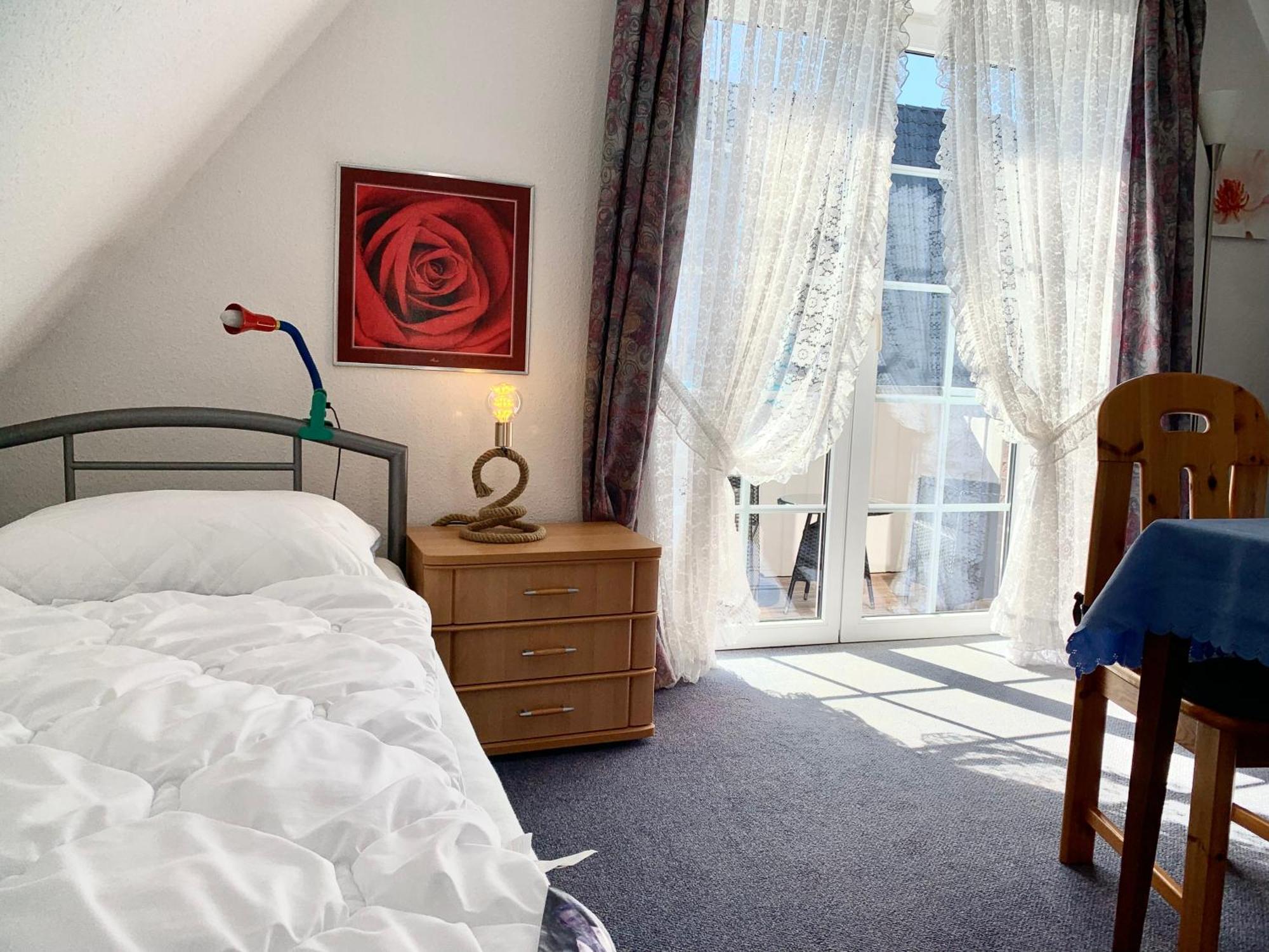 Haus Aquamarin-Apartment Smaragd In Strandnaehe Бюзум Экстерьер фото